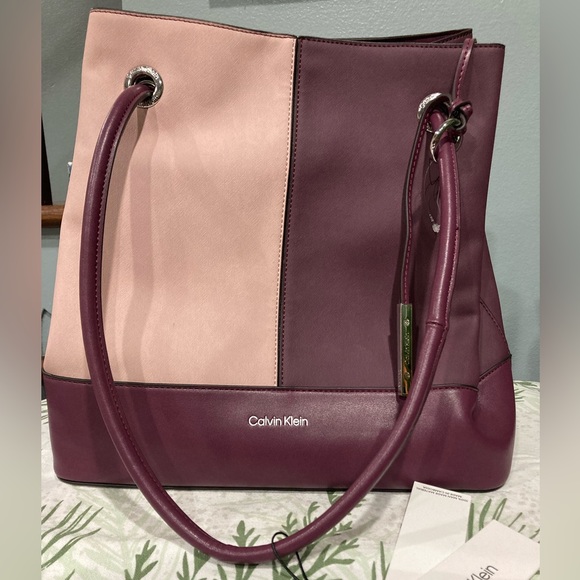 Calvin Klein Gabrianna Bubble Lamb North/South Key Item Tote, Rose Smoke - Picture 3 of 8